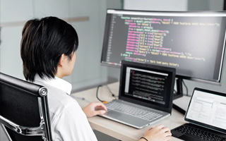 磁县 ,php声明和调用变量的符号是什么？